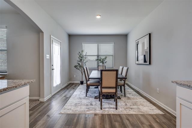 Building Photo - 304 Aceves Ct