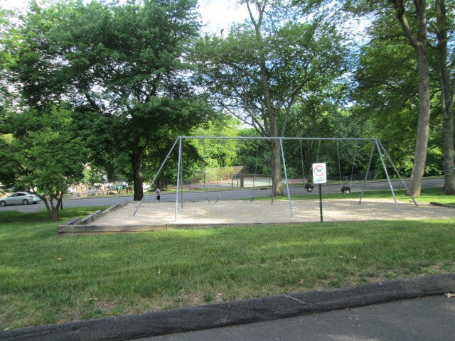 SWINGSET - 721 Robert Frost Dr