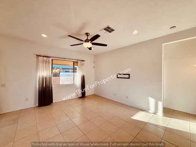 Building Photo - 198 E Woolystar Ct