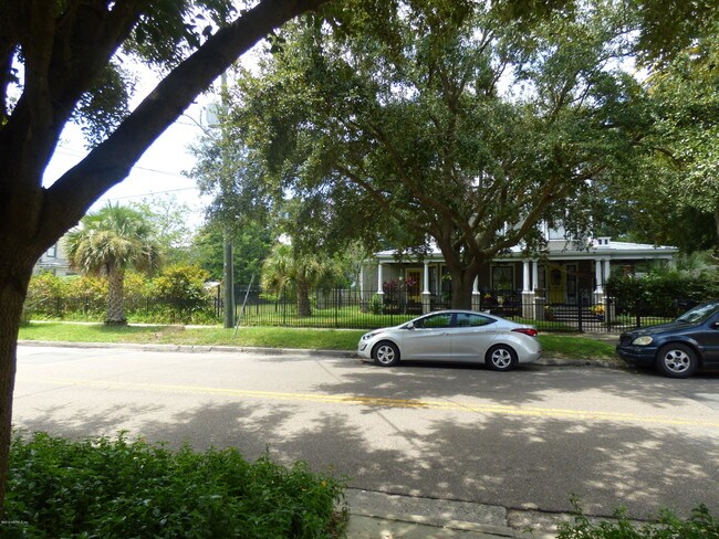 Building Photo - 1623 N Liberty St