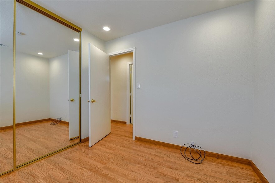 Building Photo - 2651 Poplarwood Way