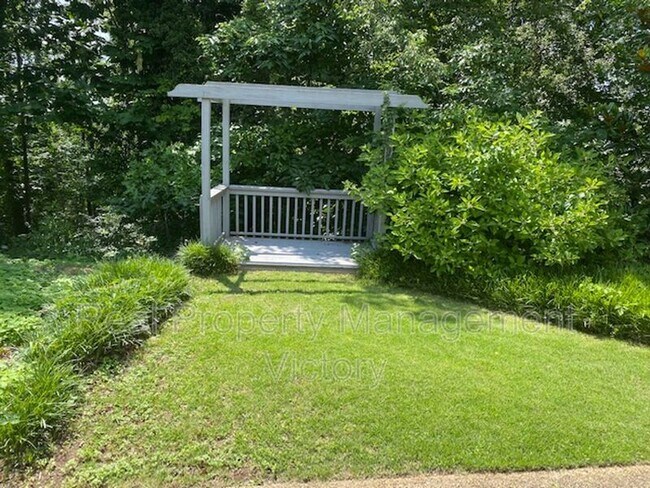 Building Photo - 3439 Wildewood Dr