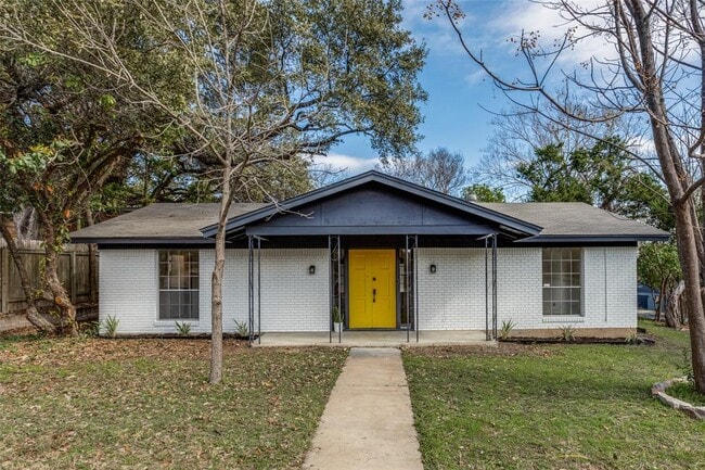 Building Photo - 400 Cherry Hill Dr
