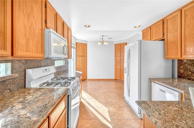 Building Photo - 935 Derringer Ln