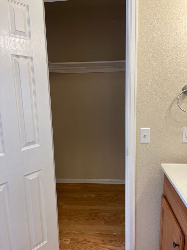 Building Photo - 1021 S Walden Way