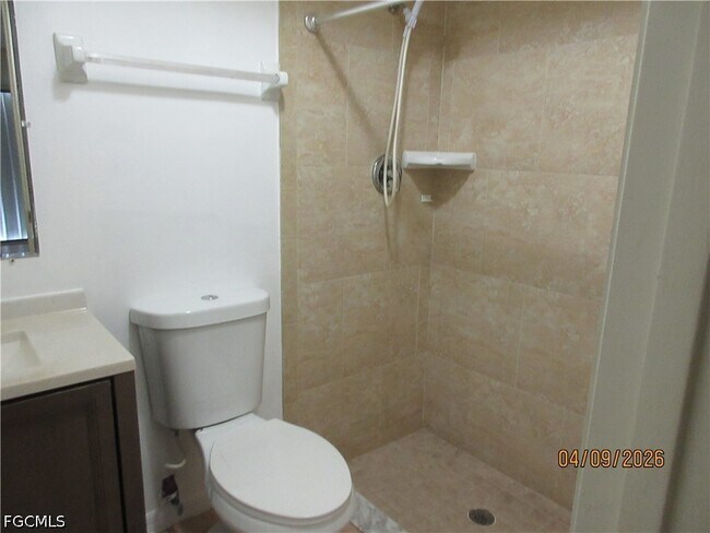 Building Photo - 1218 NE 8th Terrace