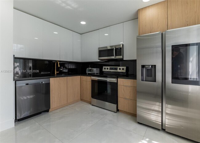 Building Photo - 3571 Magellan Cir