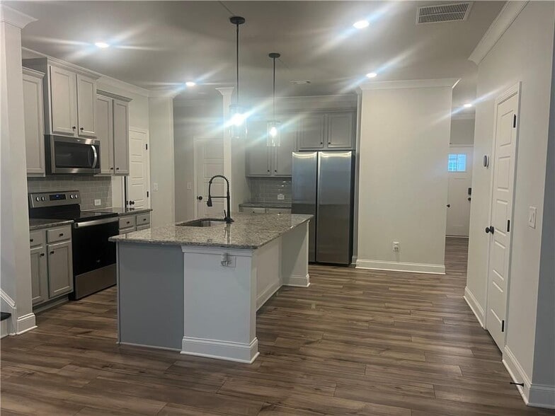 Building Photo - 4561 Cypress Pk Dr