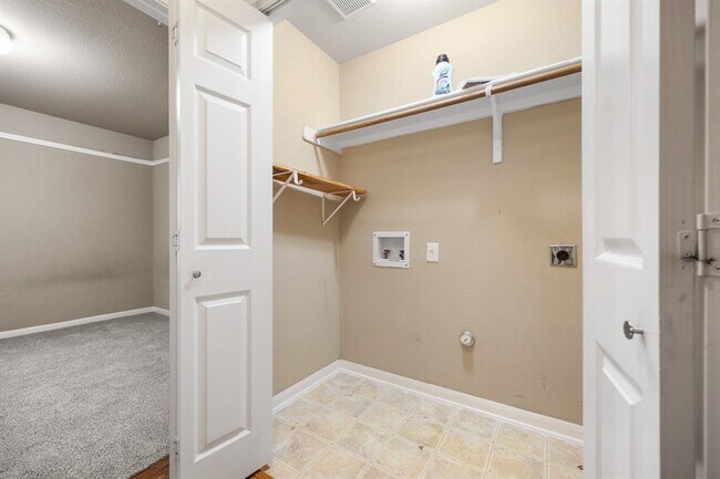 Building Photo - 2708 Granite Creek Dr
