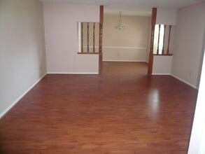 Building Photo - 9402 Meaux Dr