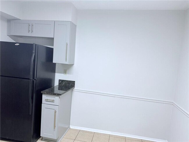 Building Photo - 2535 Selman Dr NW