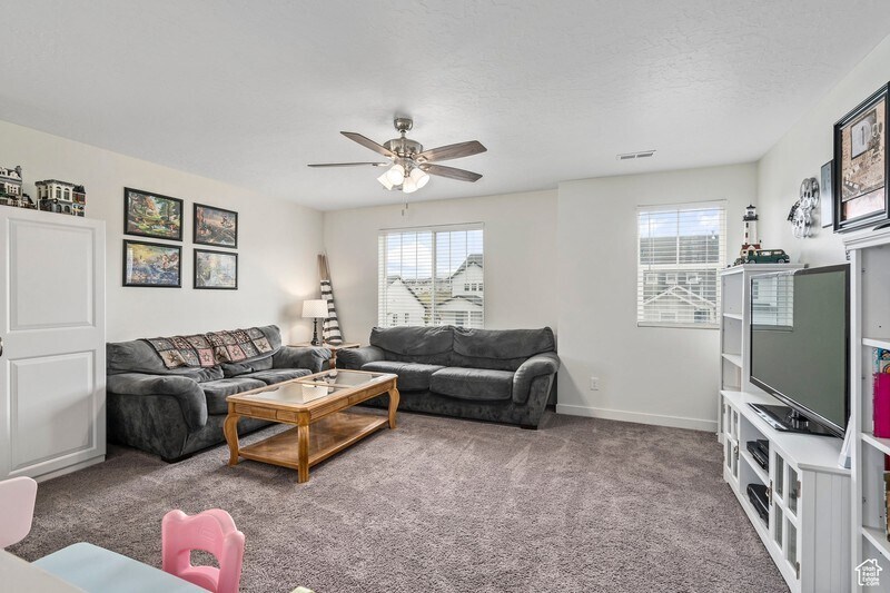 Building Photo - 2142 N Elderberry Dr