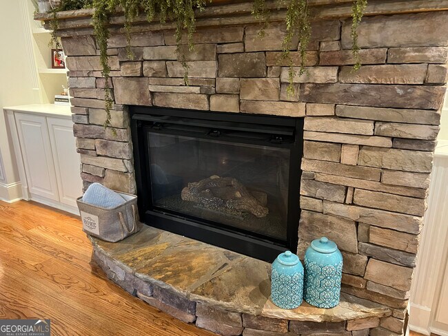 Building Photo - 7955 Magnolia Square