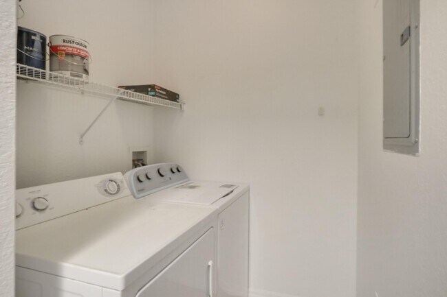 Building Photo - 2727 Anzio Ct