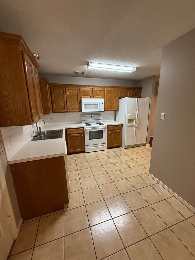 Building Photo - 1808 Ingalls Ln