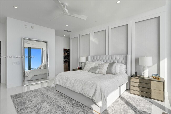 Building Photo - 3131 NE 7th Ave