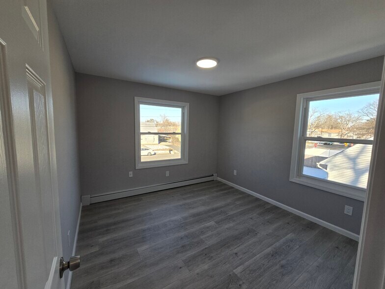 Room #2 - 42 Parkway Blvd