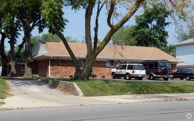 Primary Photo - 4559 N Summit St