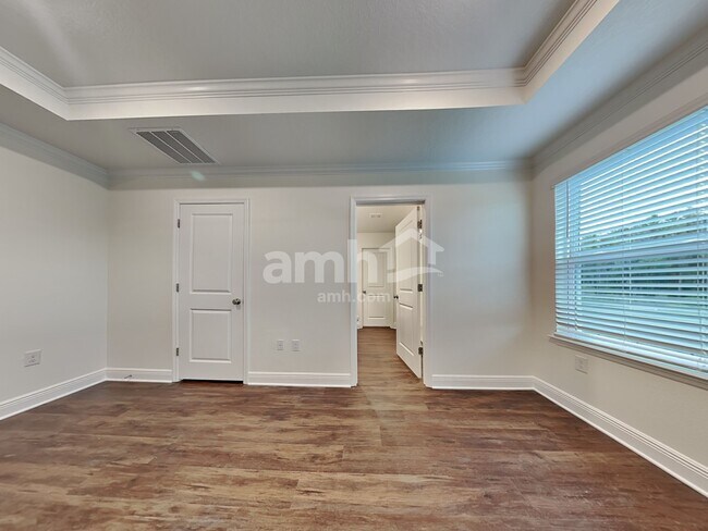 Building Photo - 27341 St Andrews Ave