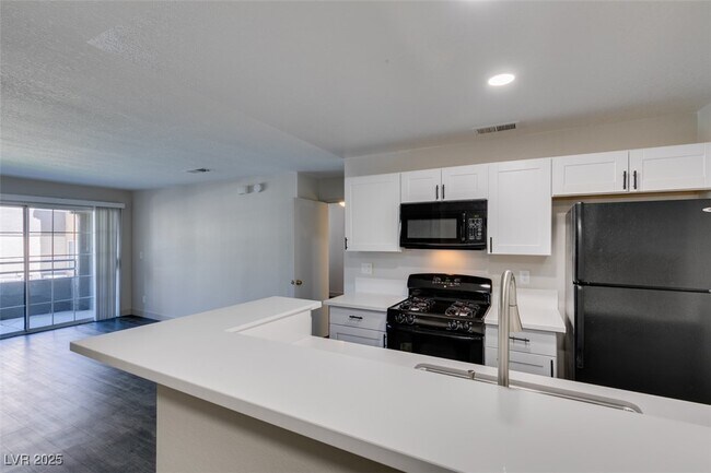 Building Photo - 2200 S Fort Apache Rd