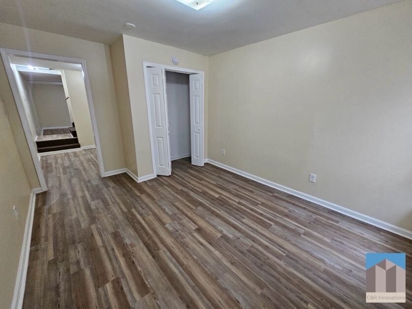 Building Photo - 2595 Woodland Dr NW