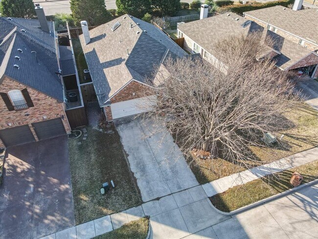 Building Photo - 1369 Tree Top Dr