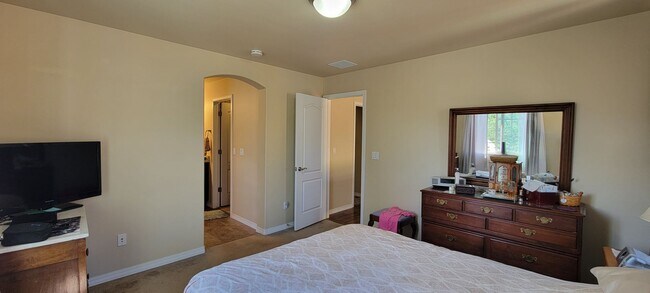 Building Photo - Gold Hill Mesa Community