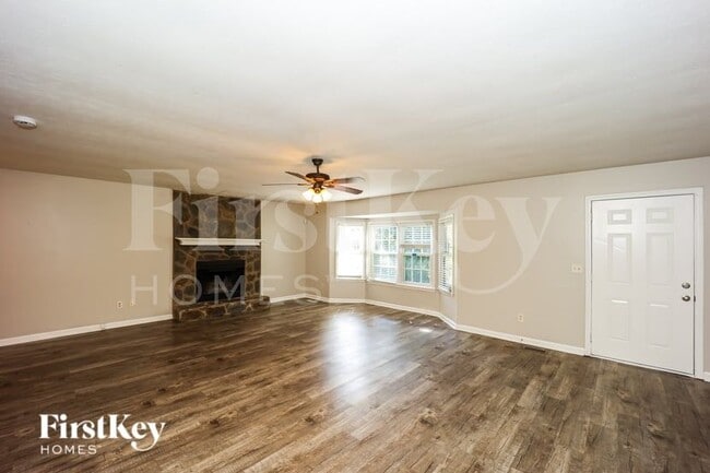 Building Photo - 420 Freestone Dr
