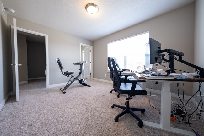 Building Photo - 8634 Platinum Cove