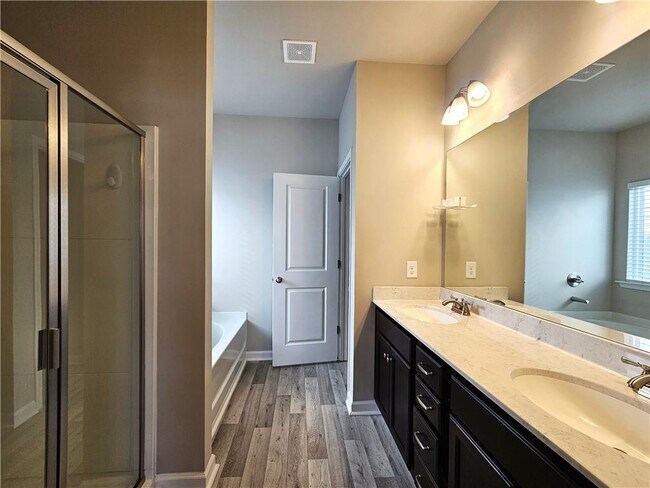 Building Photo - 1561 Winding Rdg Trl