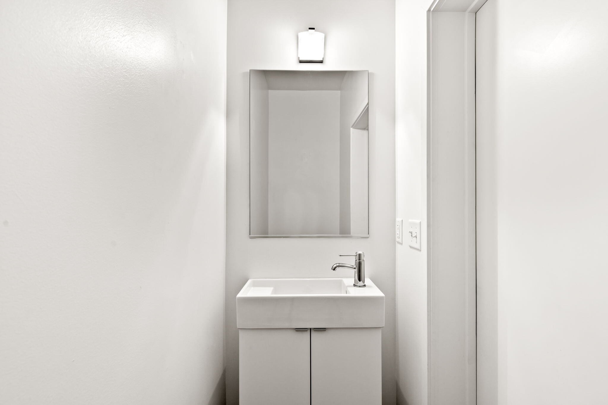 2nd Floor .5 Bath - 519 S 6th St