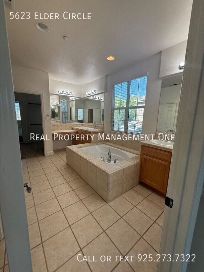 Building Photo - 5623 Elder Cir