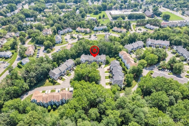 Building Photo - 3604 Springbrook Dr
