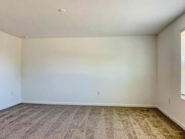 Building Photo - 843 Grant St