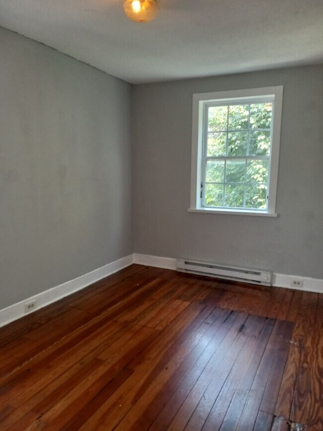 Building Photo - 2343 Logan St