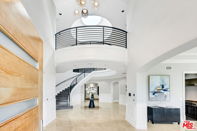 Building Photo - 386 Torrey Pines Dr