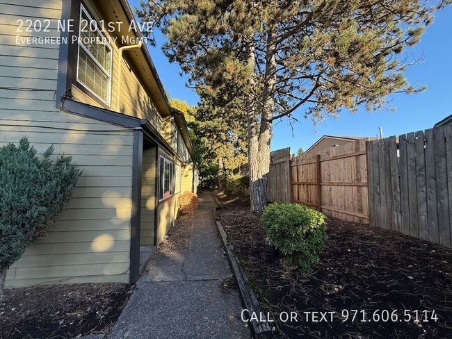 Building Photo - 2202 NE 201st Ave