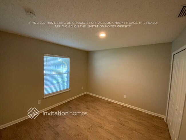 Building Photo - 14188 Crestwick Dr W