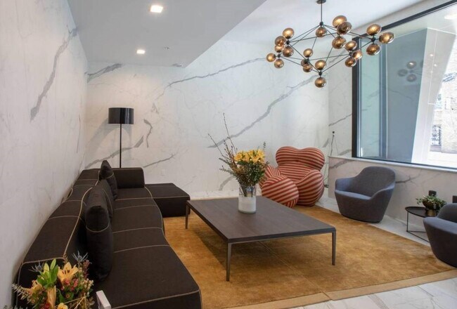 Building Photo - 1101 Grand St