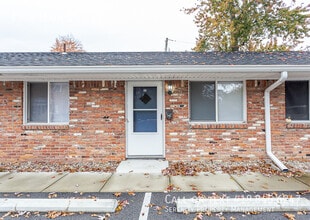 Building Photo - 4994 Main St