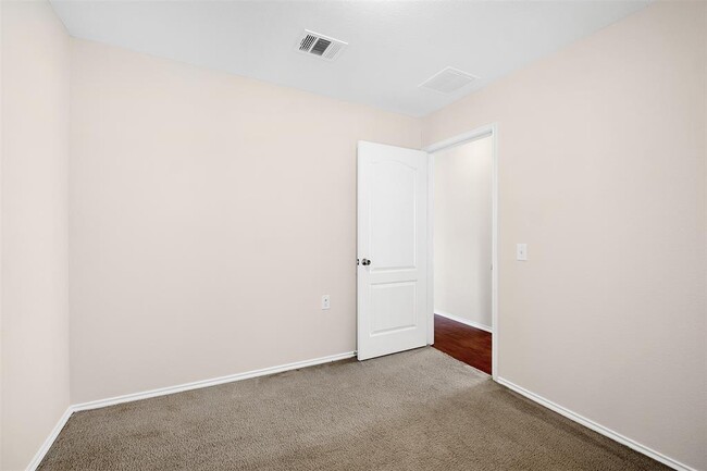 Building Photo - 6905 Derby Downs Dr