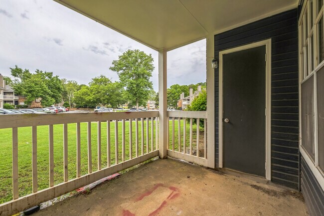 Building Photo - 3784 University Dr NW