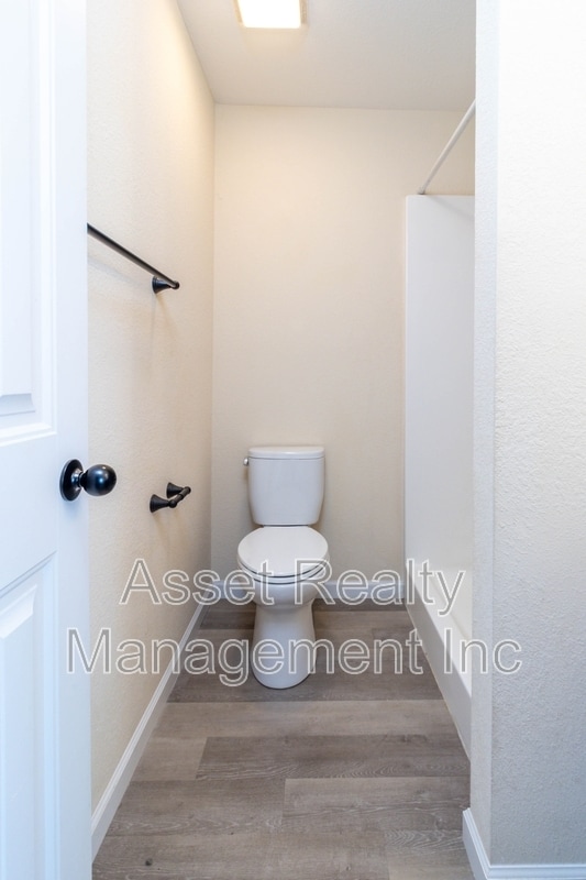 Building Photo - 931 Warrior Hill Dr