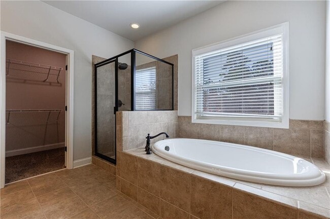 Building Photo - 11 Autumn Wood Dr