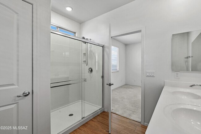 Building Photo - 12366 N Cervelli Ave