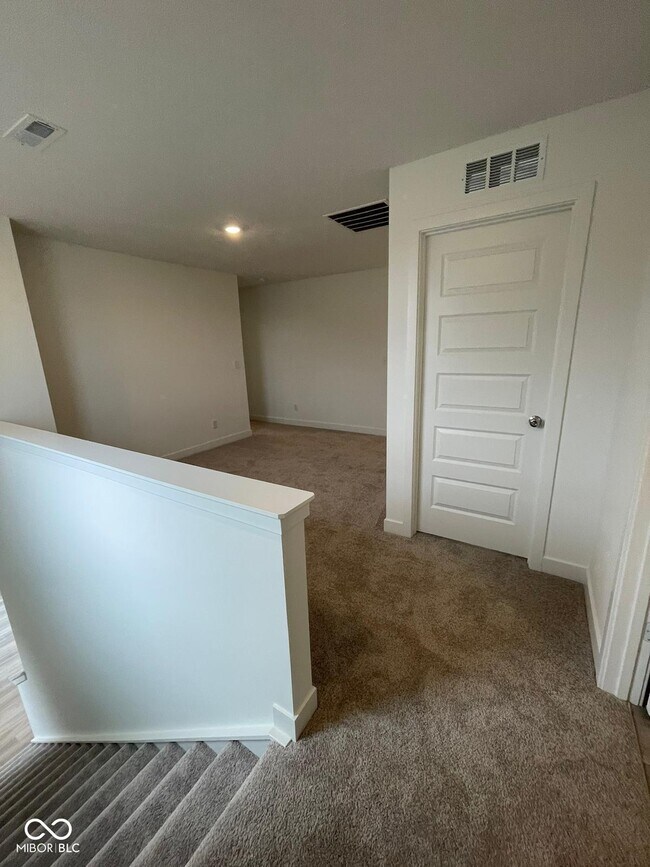 Building Photo - 6852 Orchard Run Cir