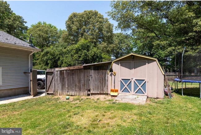 Building Photo - 44 Lexington Dr