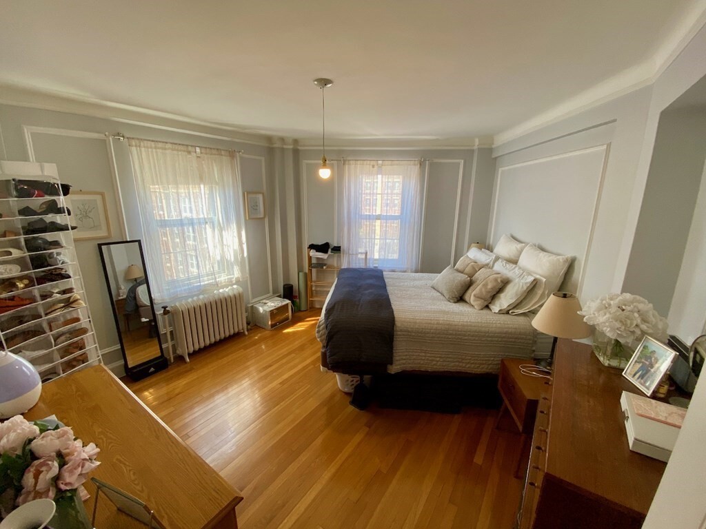 Building Photo - 1454 Beacon St