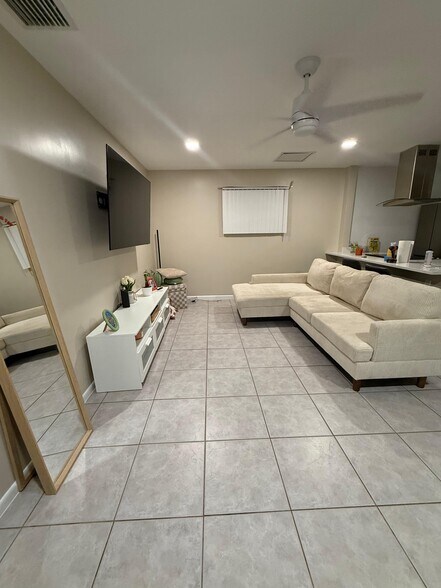 Building Photo - 30 Crossings Cir
