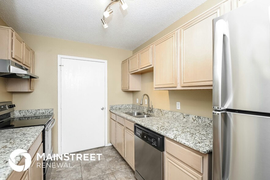 Building Photo - 7001 Avington Way